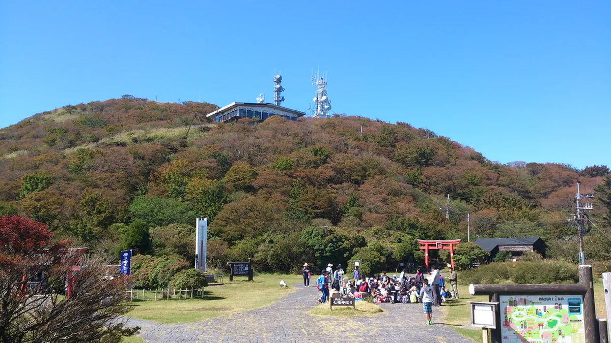 Mount Tsurumi Winter Clothing Checklist for Tourists
