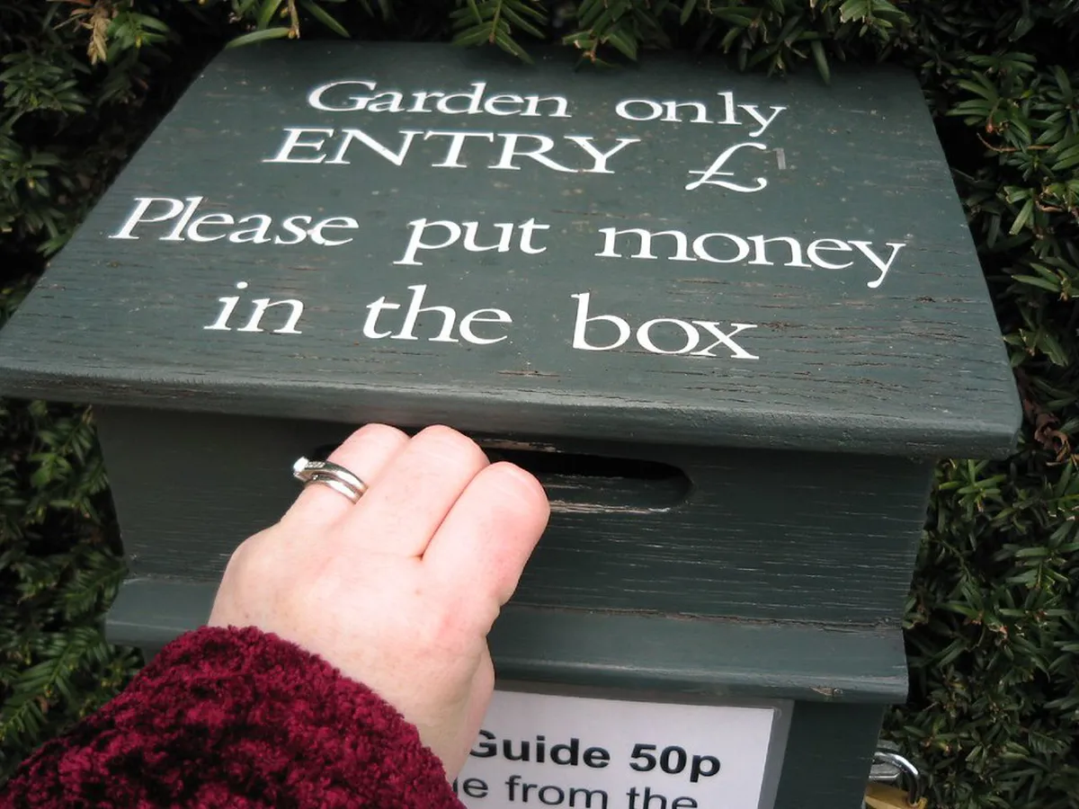 Entry Fees for Kenrokuen Winter Light Up