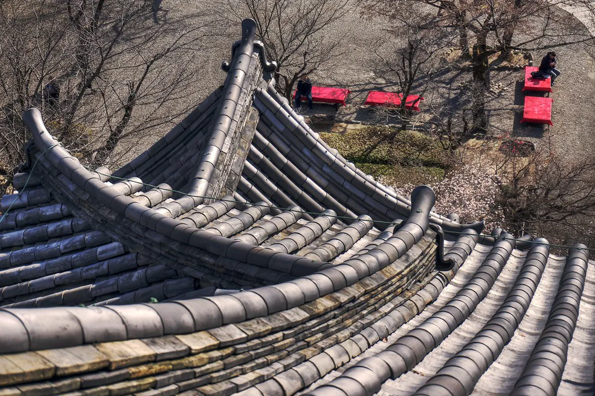 Visiting Nagoya Castle in the winter snow