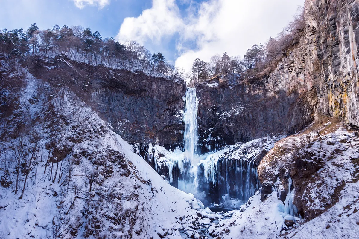 Kegon Falls Winter Ice Guide: Nikko Travel Tips