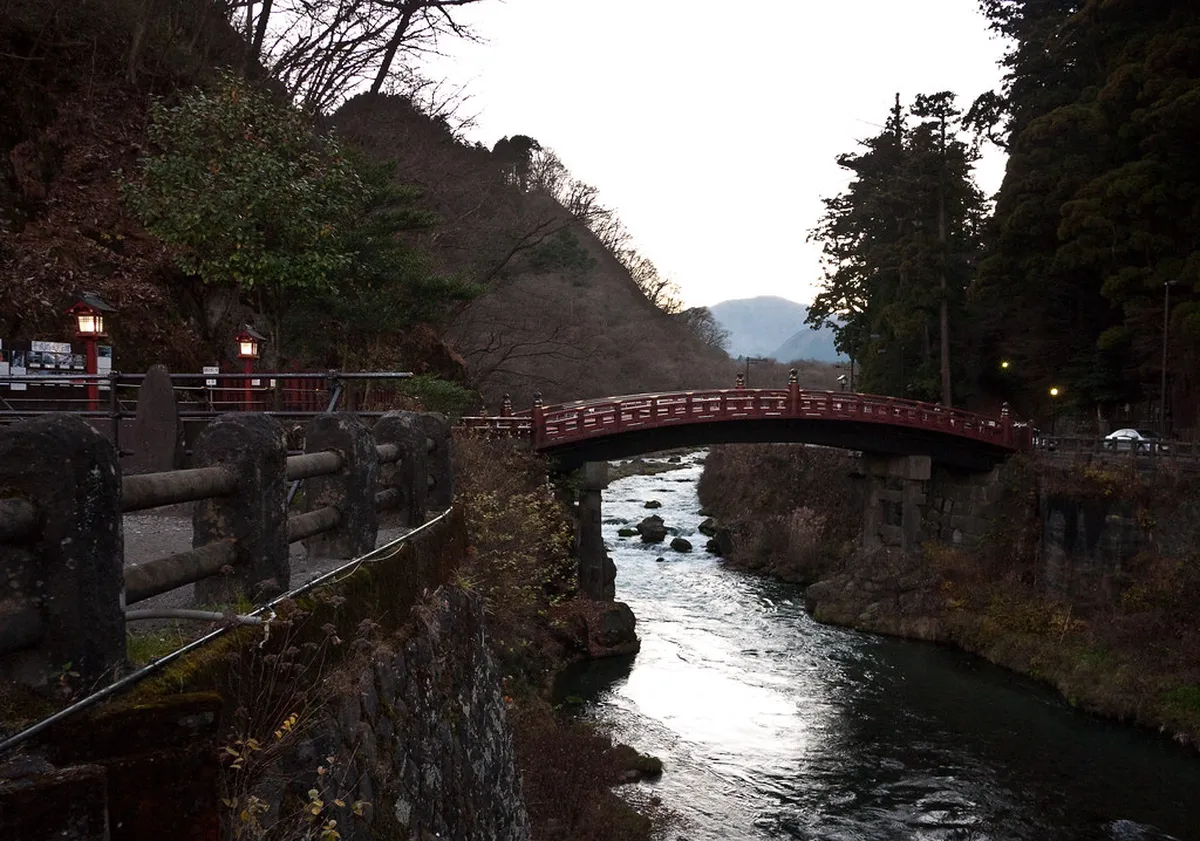 Walking from Chuzenji Bus Stop to Kegon Falls