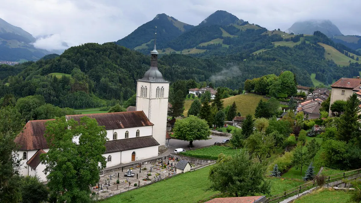 Day Trip to Gruyères from Vevey Winter Guide