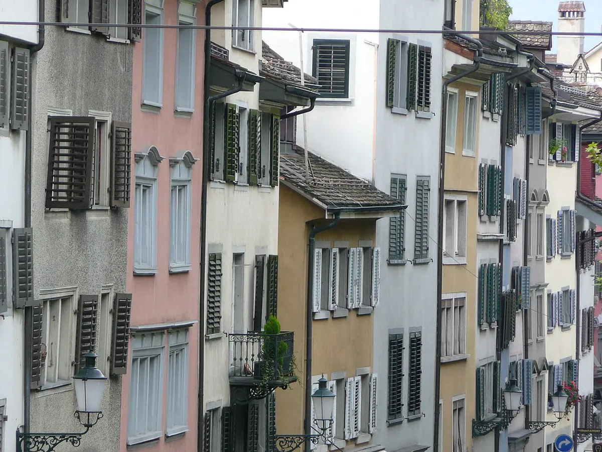 Best Lakefront Spots for New Year Fireworks in Zürich